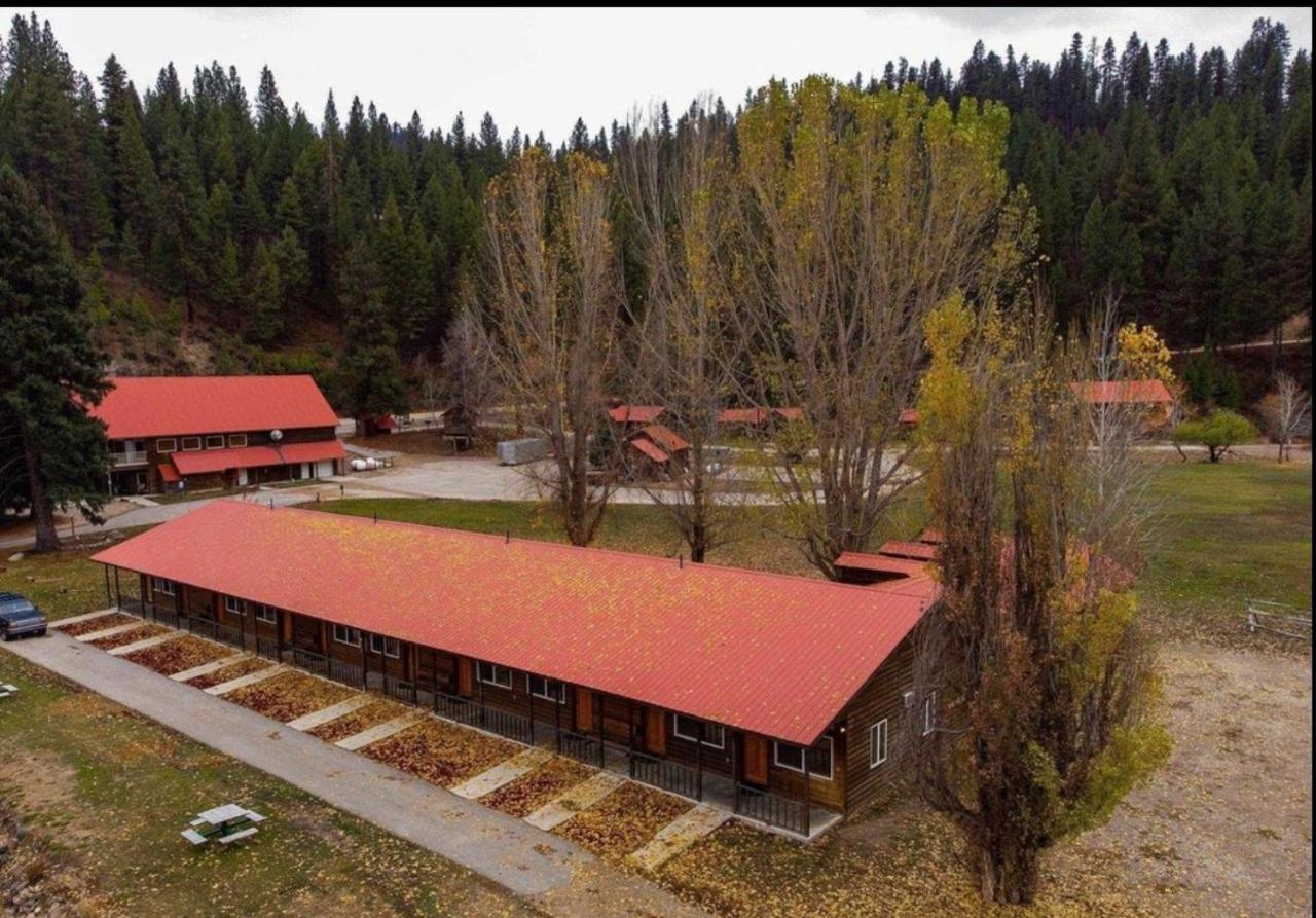 Southfork Lodge - Riverside Inn Lowman Екстер'єр фото