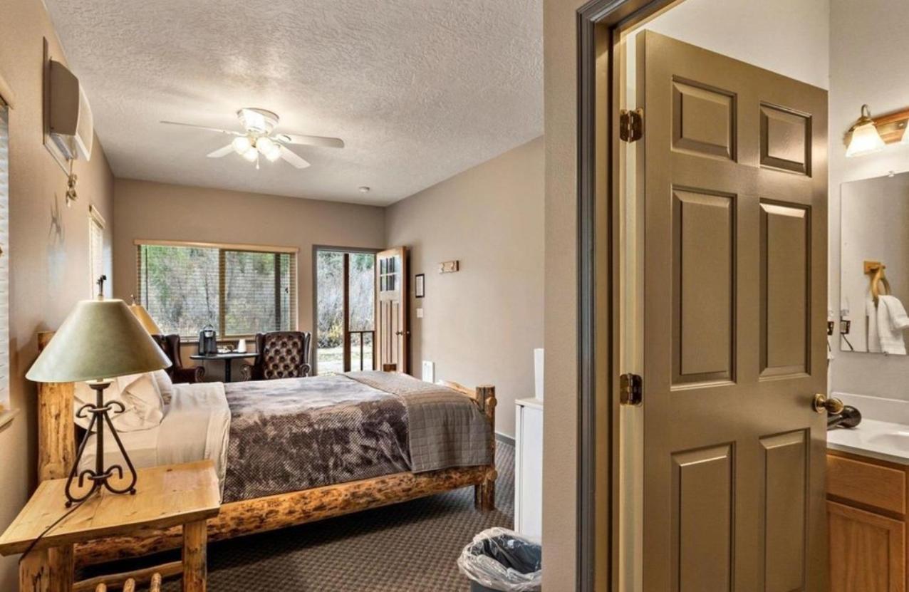 Southfork Lodge - Riverside Inn Lowman Екстер'єр фото